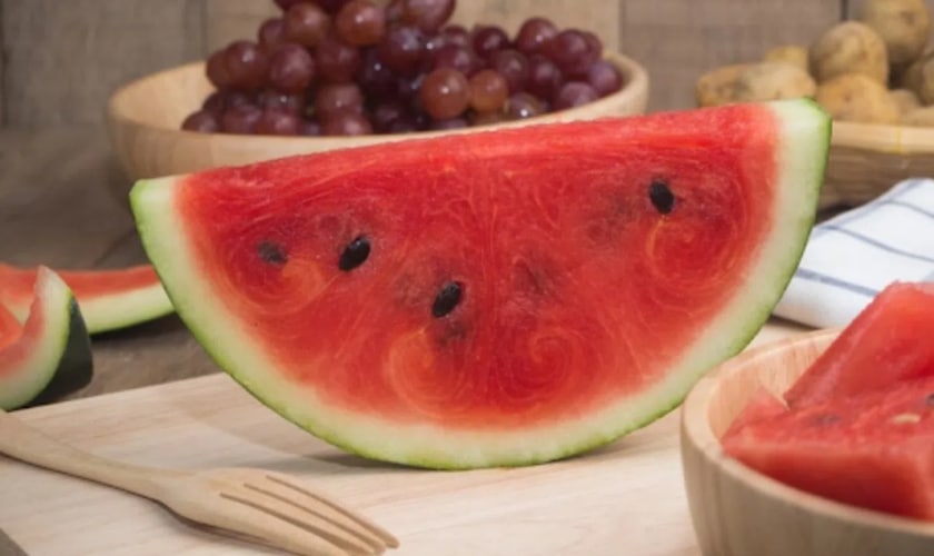 seven best foods to eat when you have dry mouth